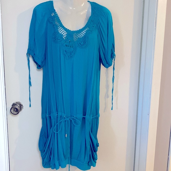LadiesTurquoiseTunic - Picture 1 of 3